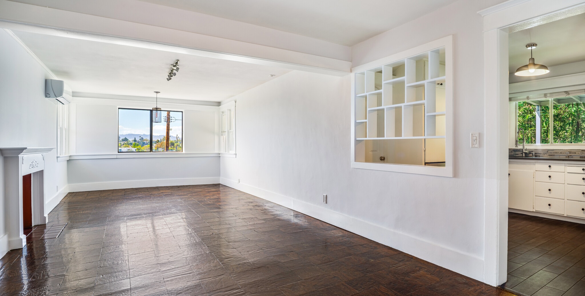 Living room - 1100 Coronado Ter