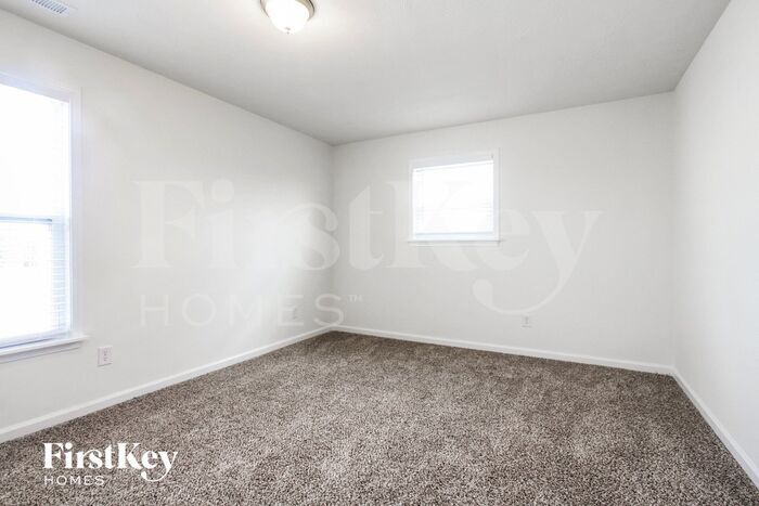 Building Photo - 7240 Lockford Walk N
