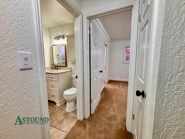 Building Photo - 2361 Panoramic Dr