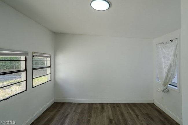 Building Photo - 599 Carolina Ave