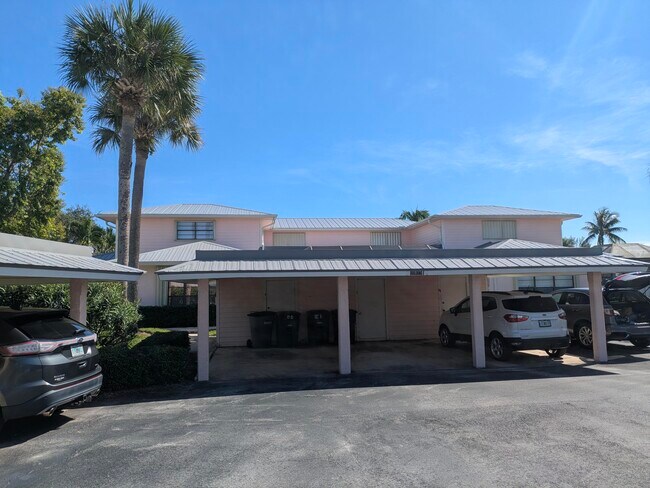 Building Photo - 1772 Gulfstream Ave