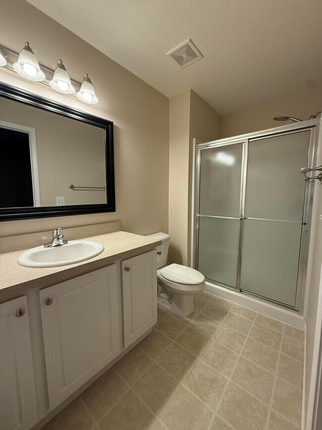 Building Photo - 5936 Bridgehampton Dr