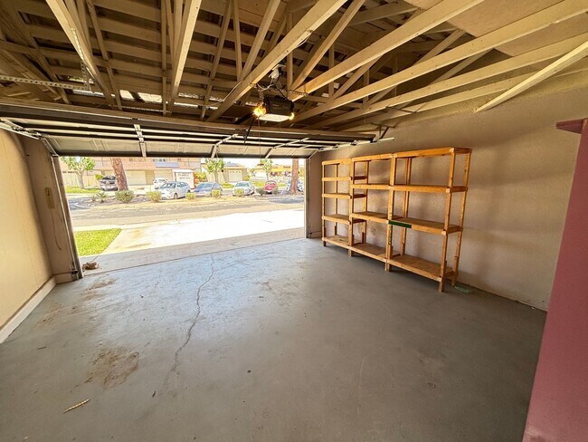 Building Photo - Condo