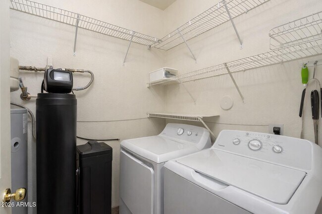 Building Photo - 16013 S Desert Foothills Pkwy