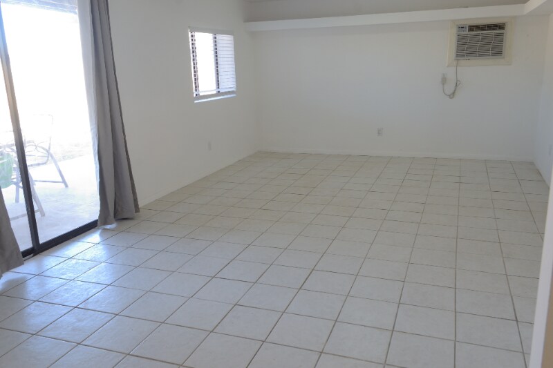 Building Photo - 5426 Mariposa Ave