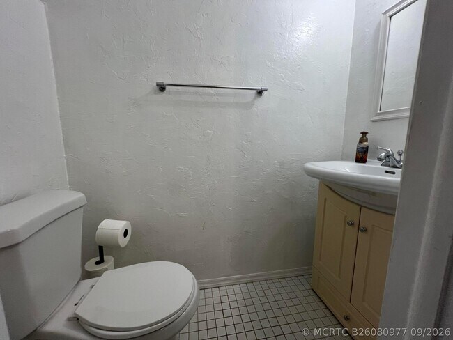 Building Photo - 6542 SW 41st St