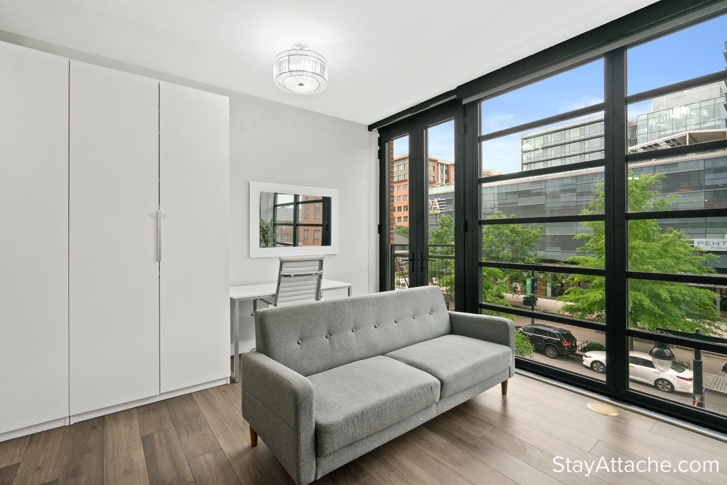 Building Photo - 1300 4th St SE