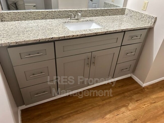 Building Photo - 4562 Lighthouse Cir