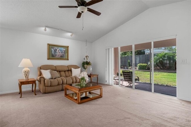 Building Photo - 408 Lake Suzanne Dr