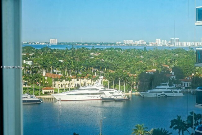 Building Photo - 4747 Collins Ave