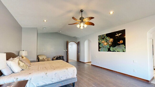 Building Photo - Move in Special Luxury 4 bedroom 4.5 bathr...