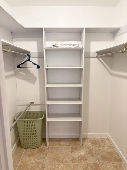 Master Bedroom Closet - 7500 Callaghan Rd