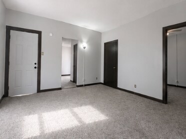 Building Photo - 750 W Grand Ave
