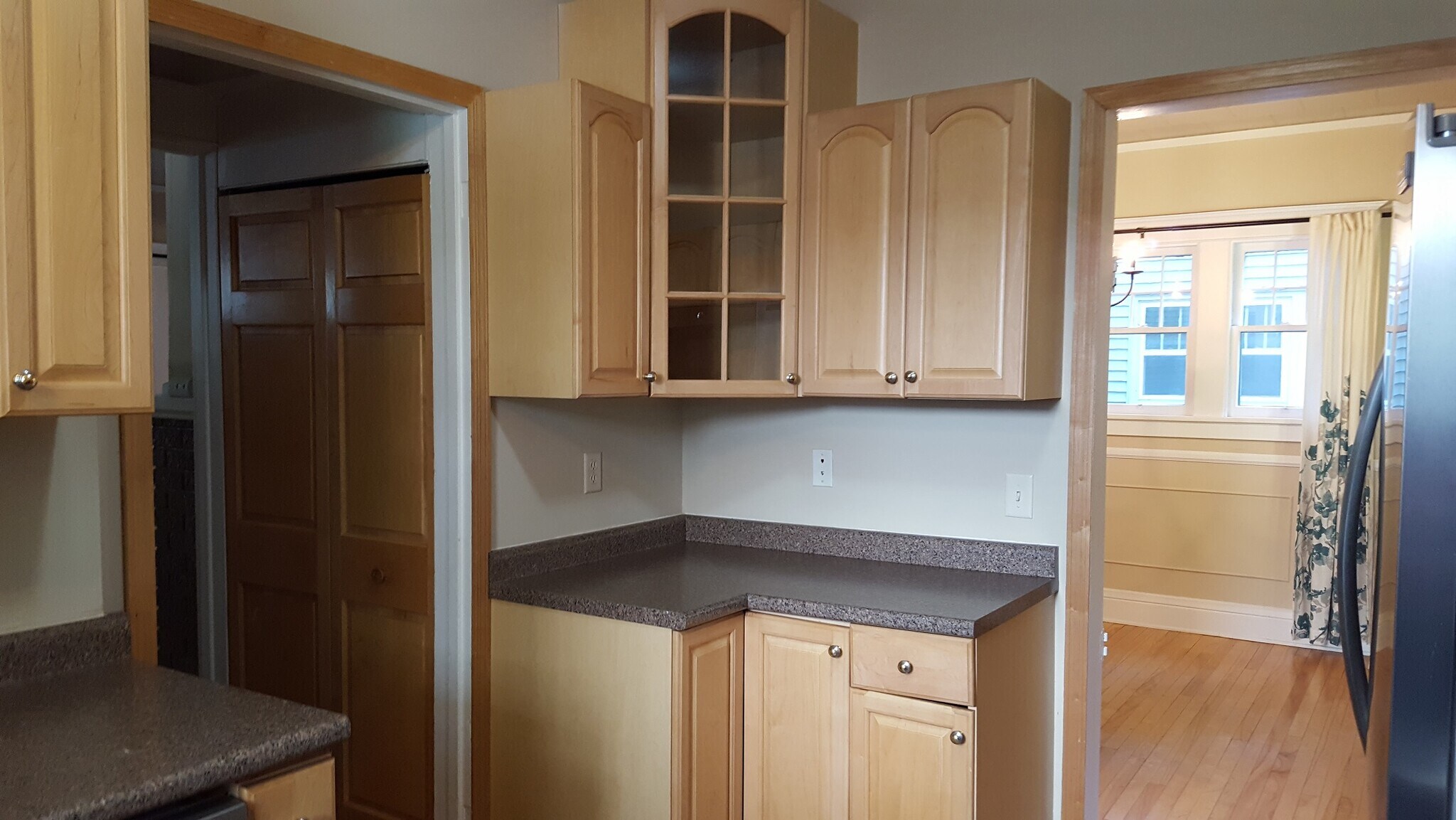 Kitchen - 1005 1st St SW