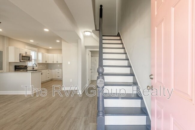 Building Photo - 1808 Mansion Ave