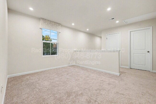 Building Photo - 1506 Gutter Br Dr