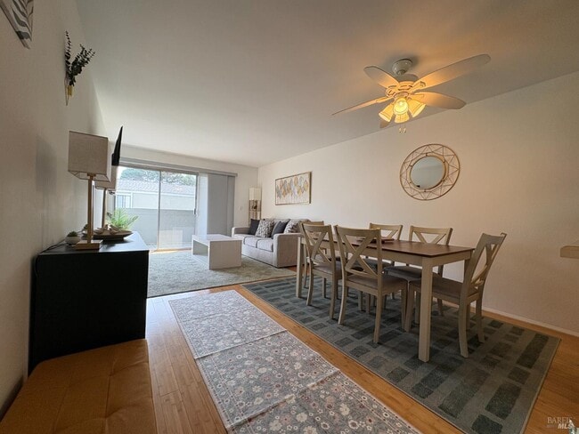 Building Photo - 900 Southampton Rd