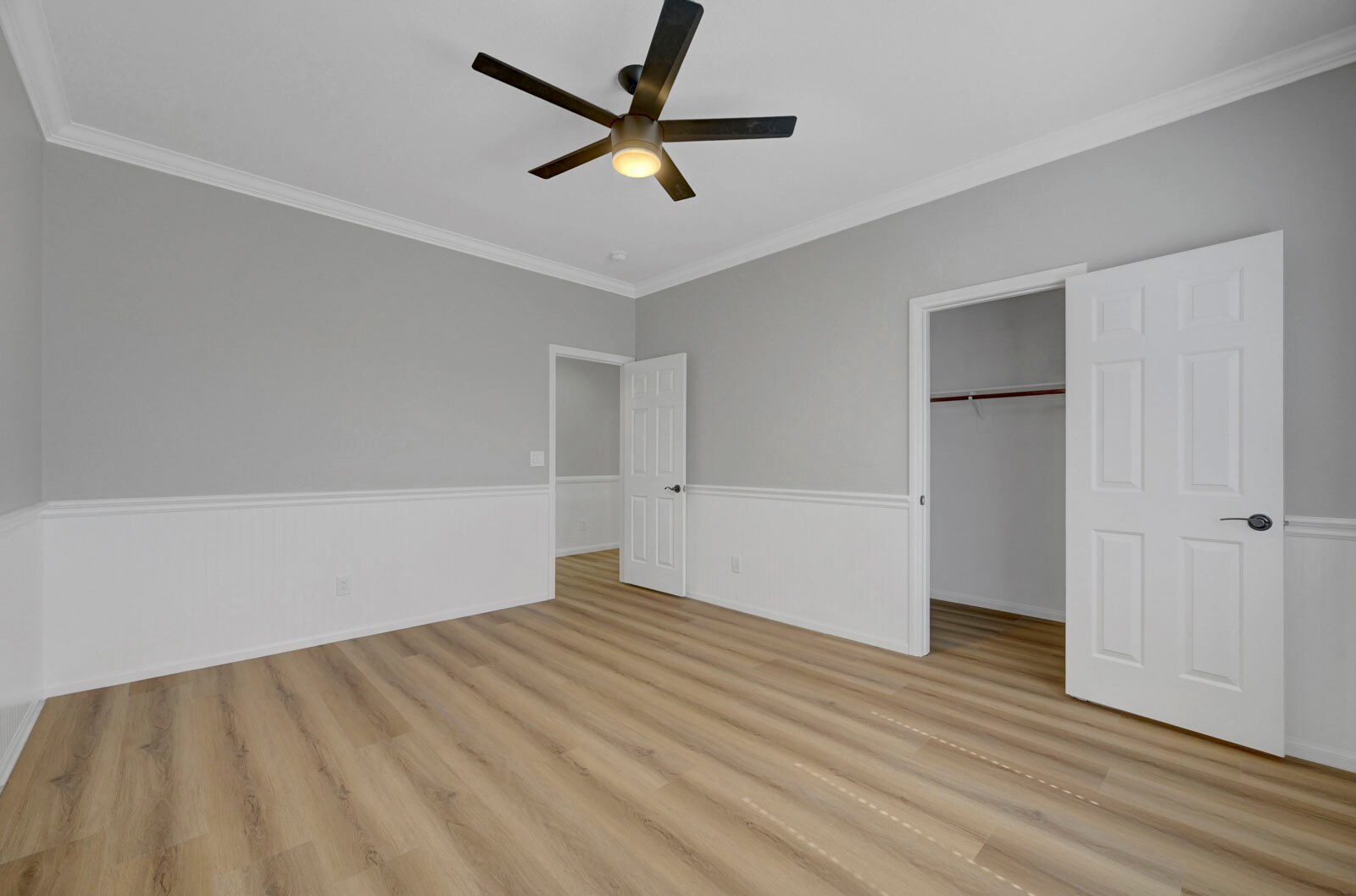 Building Photo - 11013 Mount Royal Ave