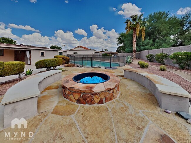 Building Photo - 17323 E Rosita Dr