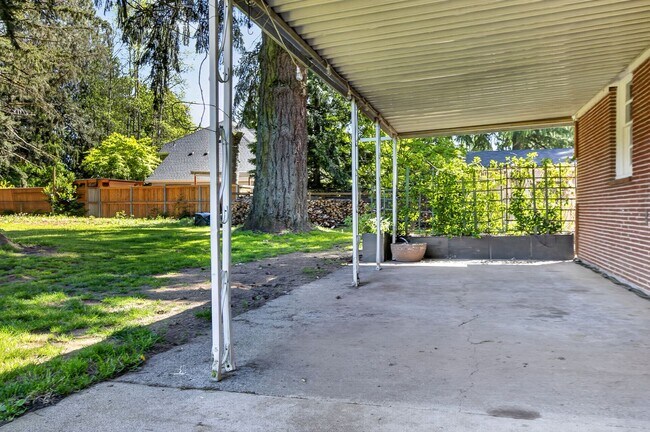 Building Photo - Stunning 4 bed + office, 4 bath rental home in Damascus!