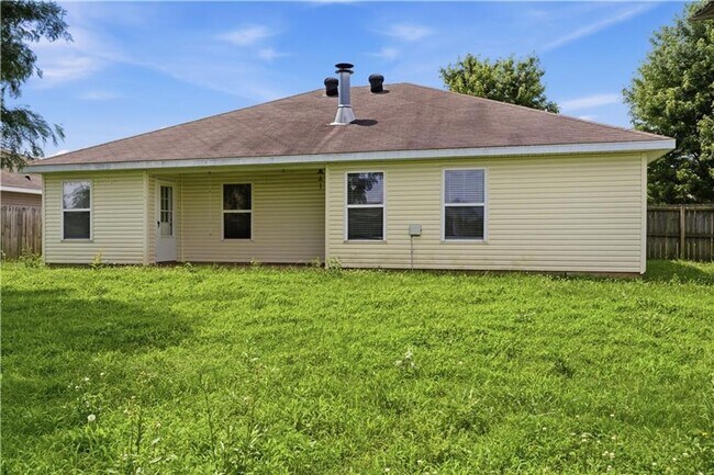 Building Photo - 6402 SW High Meadow Blvd