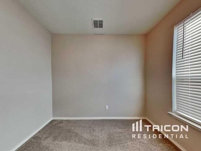 Building Photo - 6615 Port Elizabeth