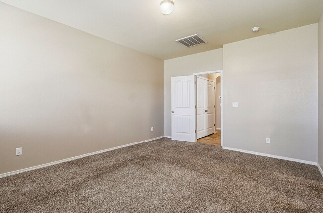 Building Photo - 10624 Hidden Chapel Pl