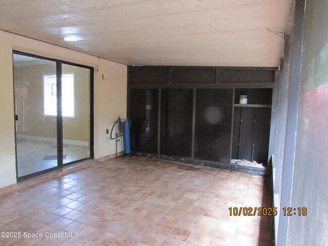 Building Photo - 49 Piney Branch Way