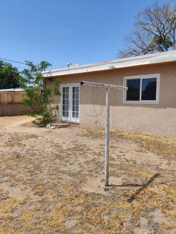 Building Photo - 4024 Comanche Rd NE