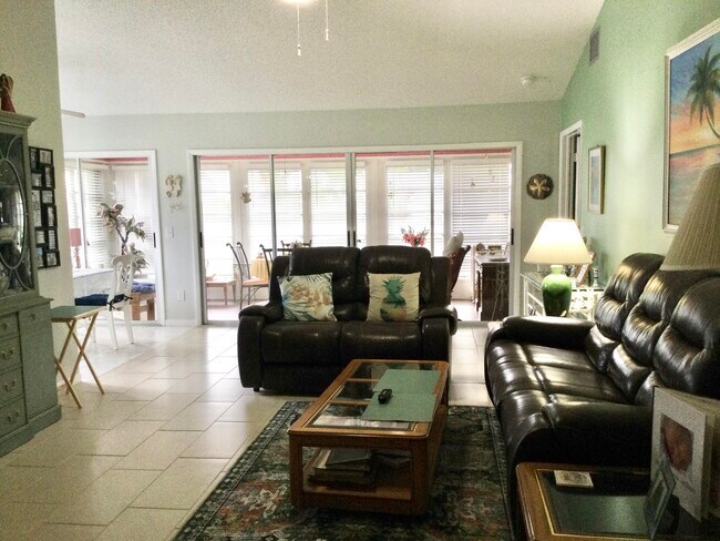 Building Photo - 3882 SE Canvasback Pl