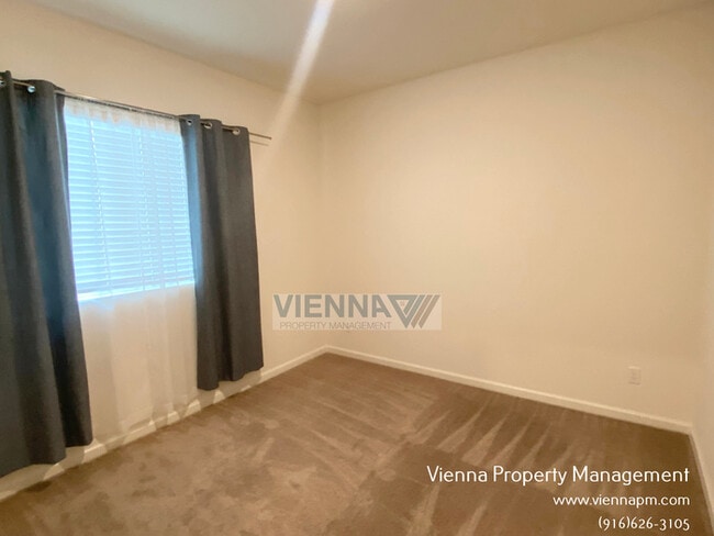 Building Photo - 9184 Osterville Dr