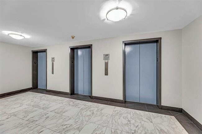 Building Photo - 3015 N Ocean Blvd