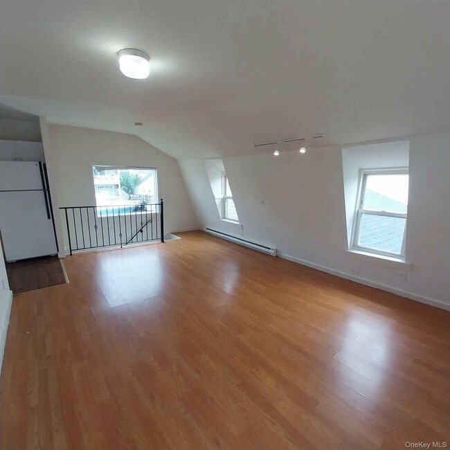 Building Photo - 429 Guy Lombardo Ave