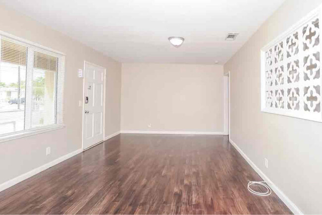 Building Photo - 11630 Kittridge St