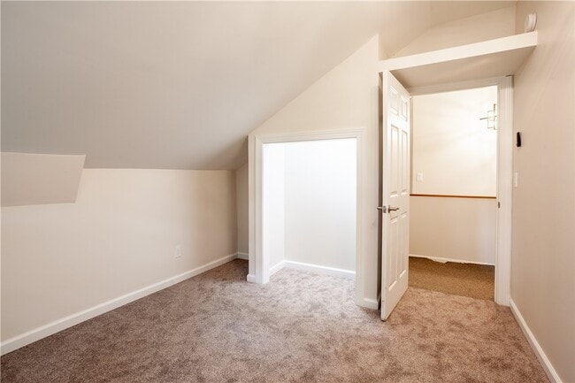 Building Photo - 5252 Arbor Rd