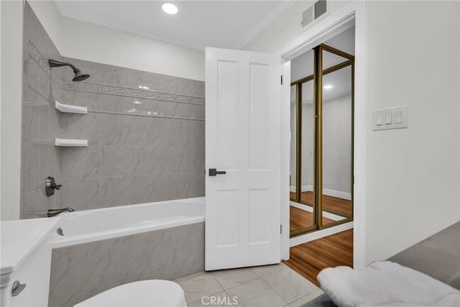 Building Photo - 2417 Sunnyside Ridge Rd