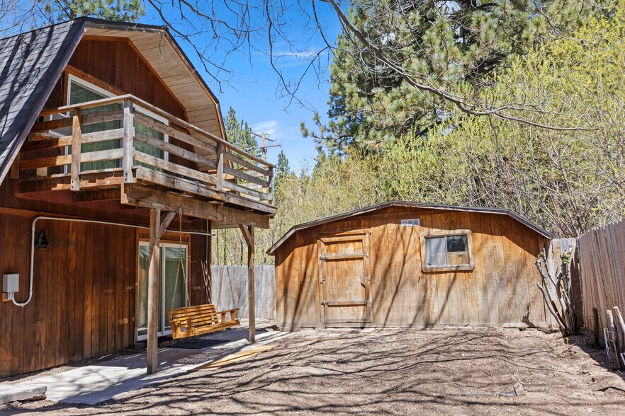 Building Photo - 33428 Green Valley Lake Rd