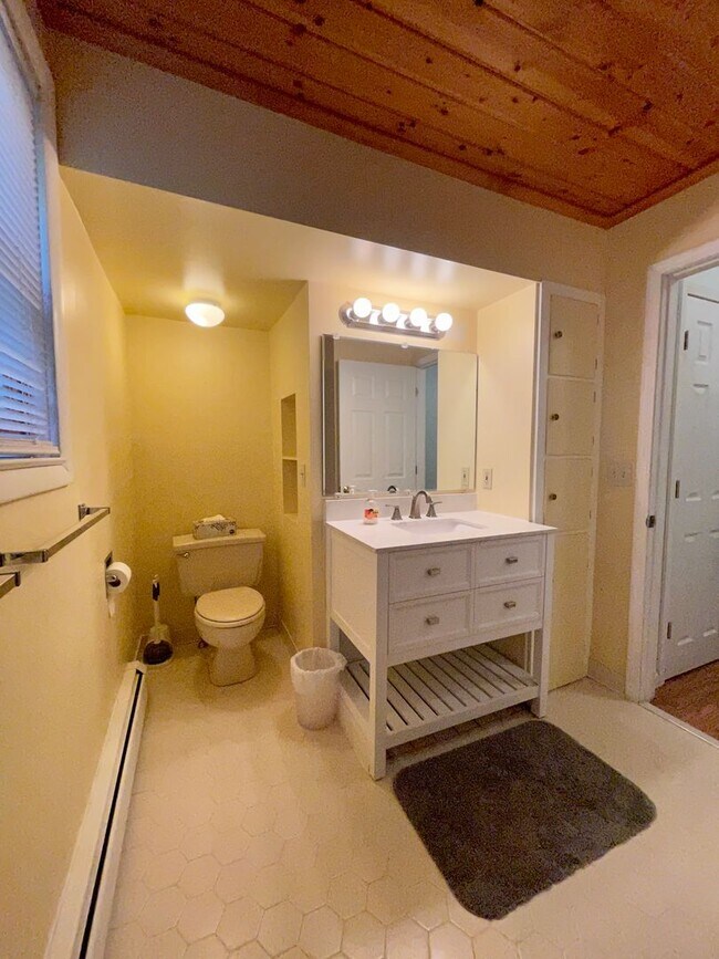 Building Photo - Available June 1st, 2026 — 2 Blocks from Munson Hospital