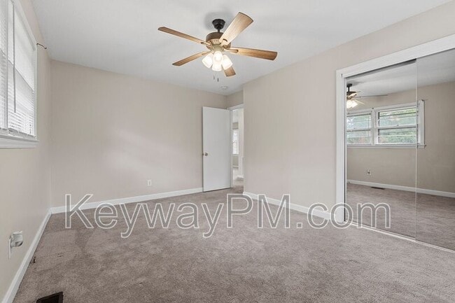 Building Photo - 133 Belair Rd