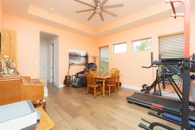 Building Photo - 816 Paseo de Castana Wy