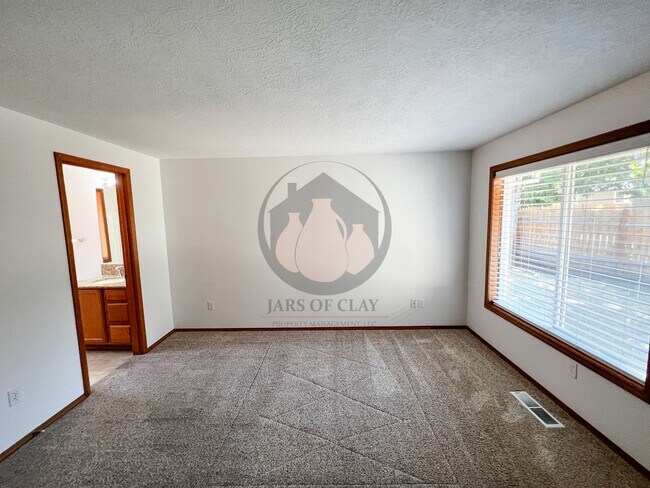 Building Photo - Single Level Home in Canby - COMING SOON