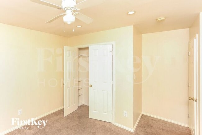 Building Photo - 5305 Jordan Ridge Dr