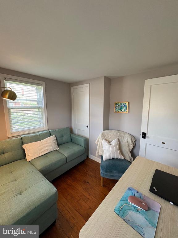 Building Photo - 509 D St