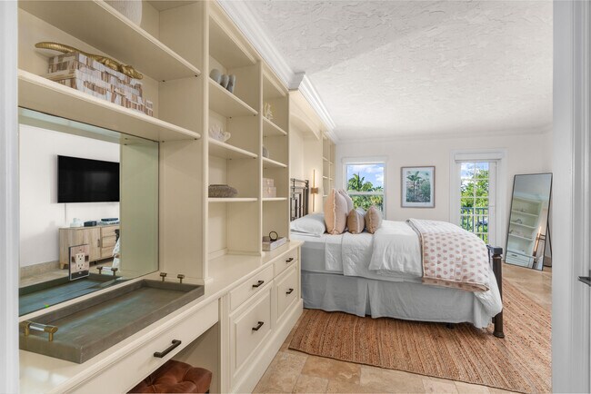 Building Photo - 1111 S Ocean Blvd