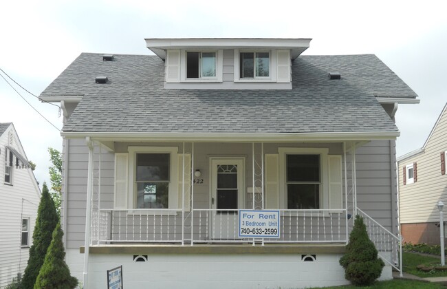 Primary Photo - 422 W 45th St