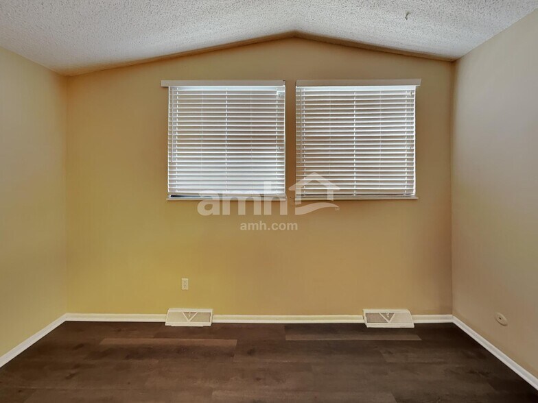 Building Photo - 7585 Estes St