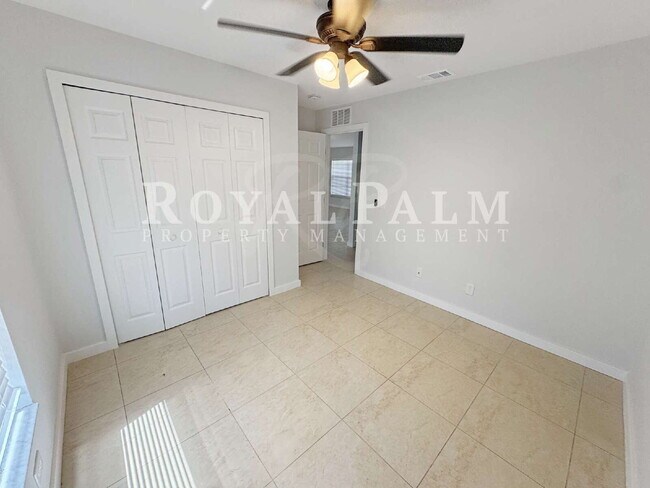 Building Photo - Newly Renovated 3BR/2BTH Fort Myers Home with Bright Layout & New Appliances