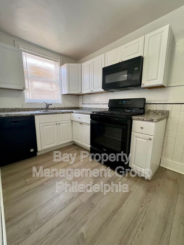 Building Photo - 624 Briarcliff Rd