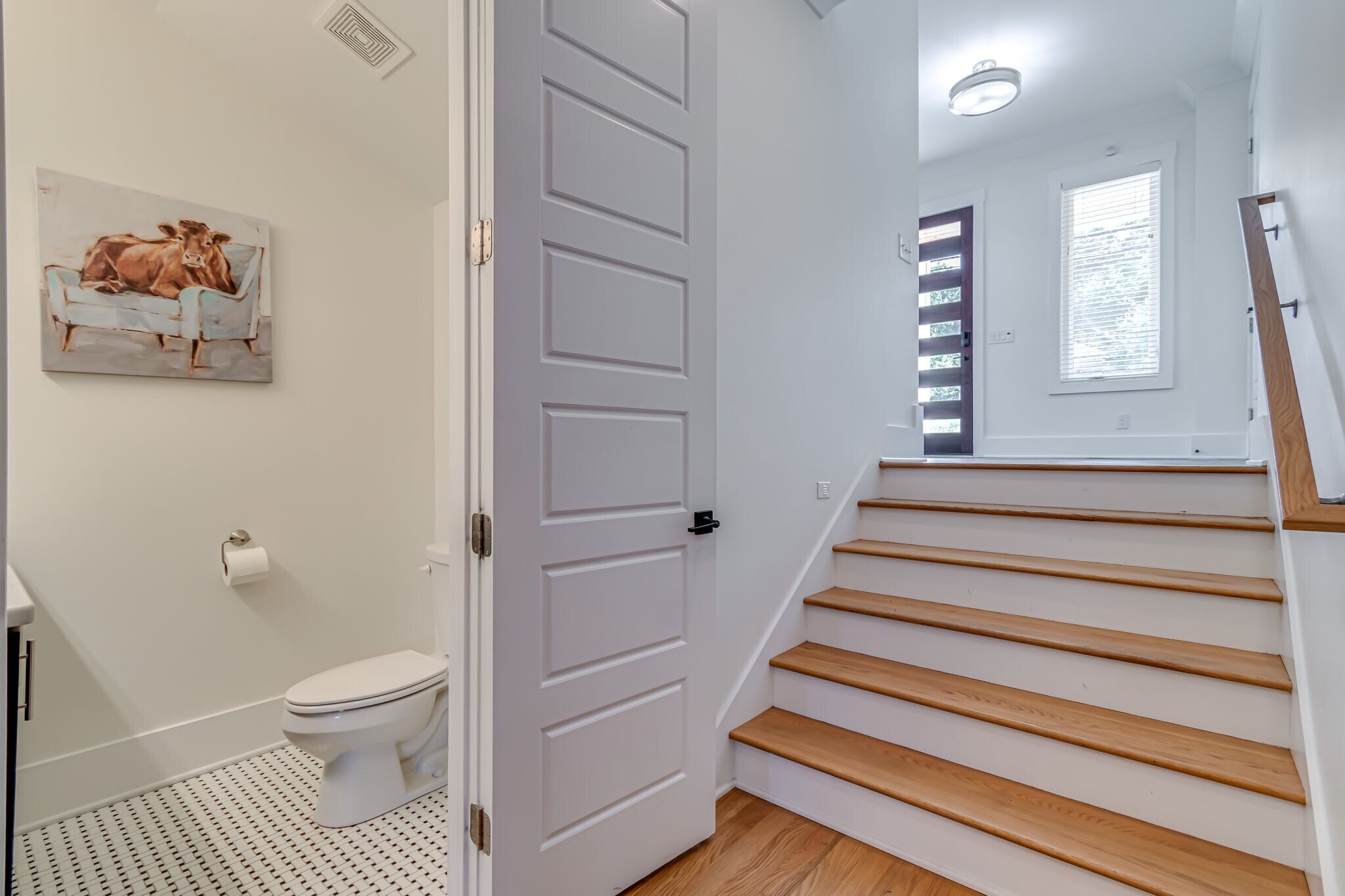 Building Photo - 1611B Cahal Ave