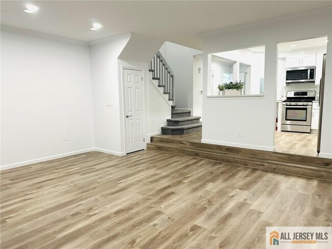 Building Photo - 16 Gerard Pl